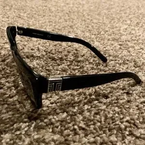 Like new! Tory Burch - Black Sunglasses, TY 7075 Tory Burch | Accessories | Like New Tory Burch Black  main image 3